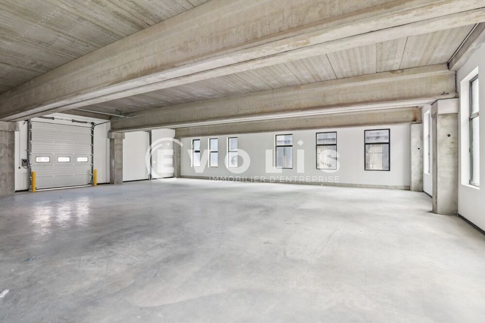   Locaux d'activité - A LOUER - 4 579 m² divisibles à partir de 704 m² Nanterre