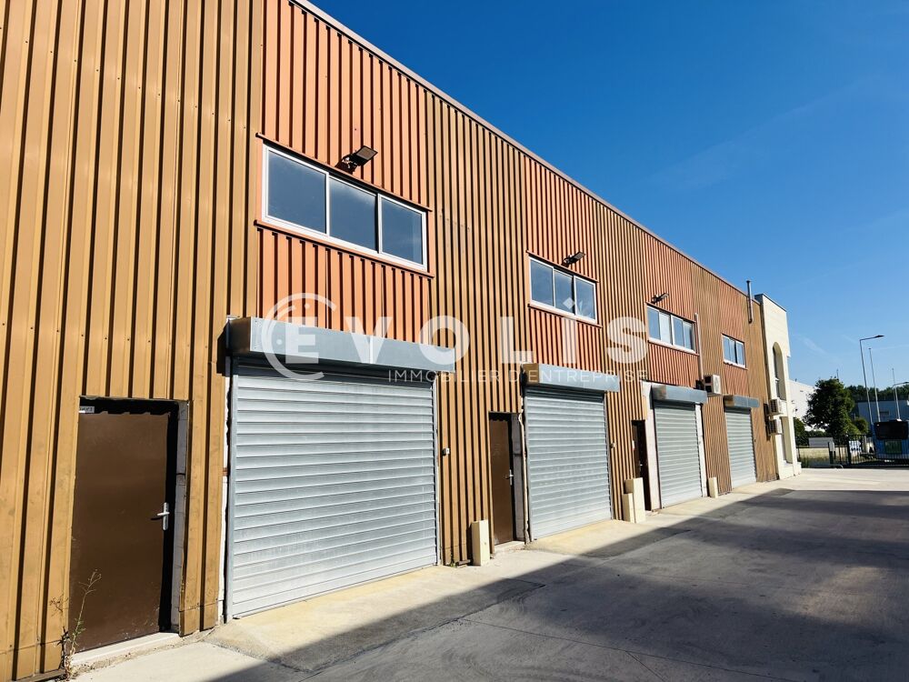   Locaux d'activité - A LOUER - 61 m² non divisibles Roissy en brie