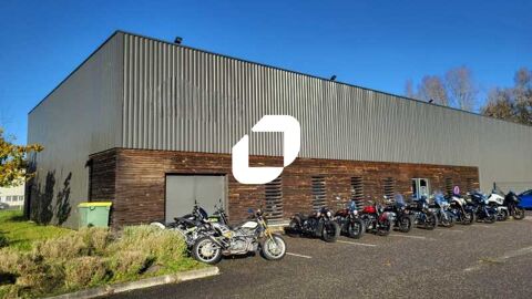 Locaux Commerciaux - A LOUER - 700 m² non divisibles 6708 33700 Merignac