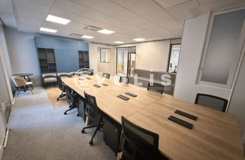 CW Priv&eacute; - A LOUER - 50 postes 227500 75002 Paris