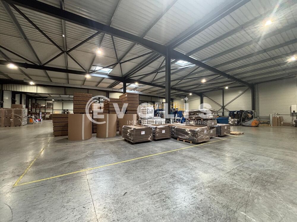   Local 3500m² indépendant Fareins - 3 517 m² non divisibles Fareins