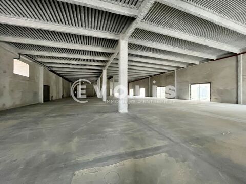 SALLE POLYVALENTE - 1&nbsp;600 m&sup2; non divisibles 3200000 33100 Bordeaux
