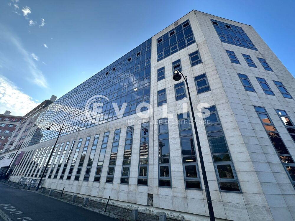   BUREAUX RENOVES A LOUER, PIED RER A - 1034 m² divisibles à partir de 341m² Rueil malmaison