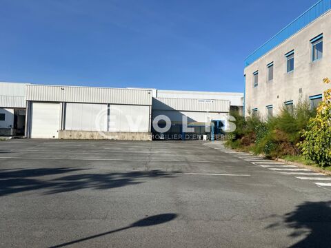 Locaux d'activit&eacute; - A VENDRE - 5&nbsp;346 m&sup2; non divisibles 3400000 69380 Civrieux d'azergues