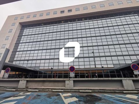 AU PIED DU METRO 8 - 673 m&sup2; divisibles &agrave; partir de 76 m&sup2; 8975 94000 Creteil