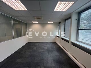   Bureaux - A LOUER - 2 528 m² divisibles à partir de 42 m² Creteil