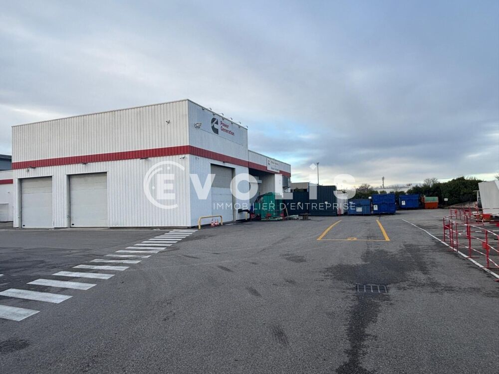   A vendre locaux indépendant CHASSIEU - 4 537 m² divisibles à partir de 2041,2 m² Chassieu