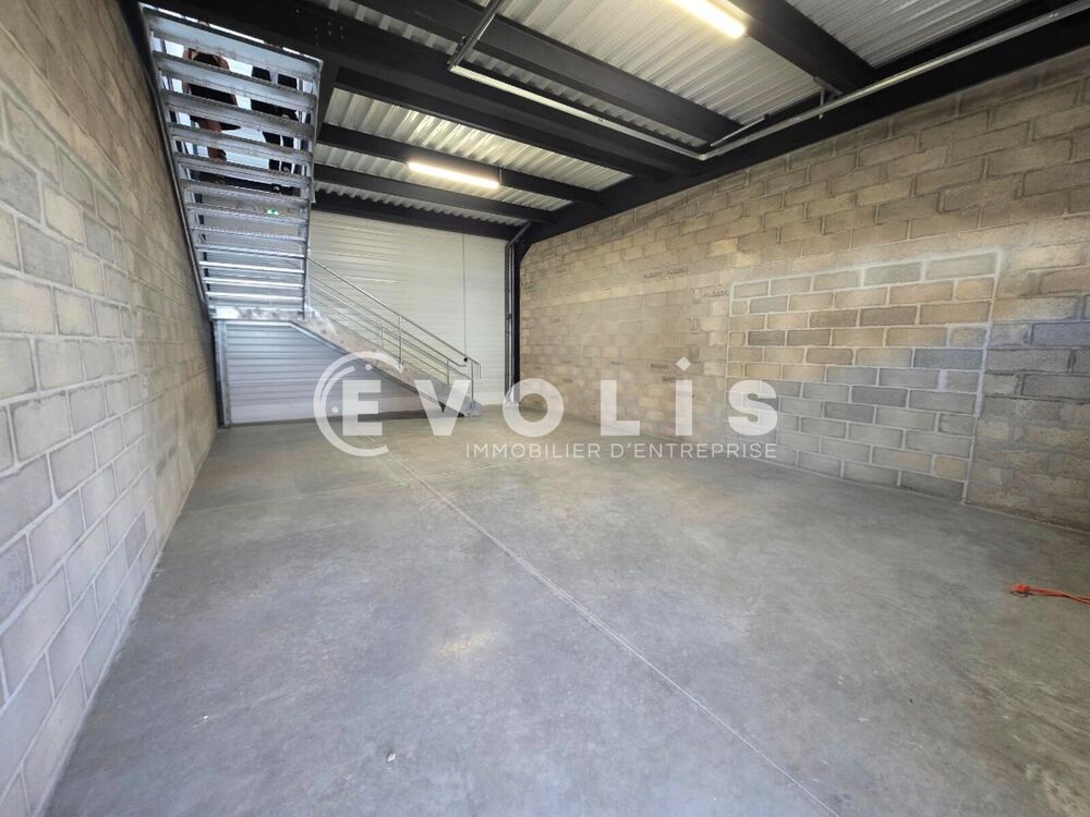   Locaux d'activité - A LOUER - 119 m² non divisibles Corbeil essonnes