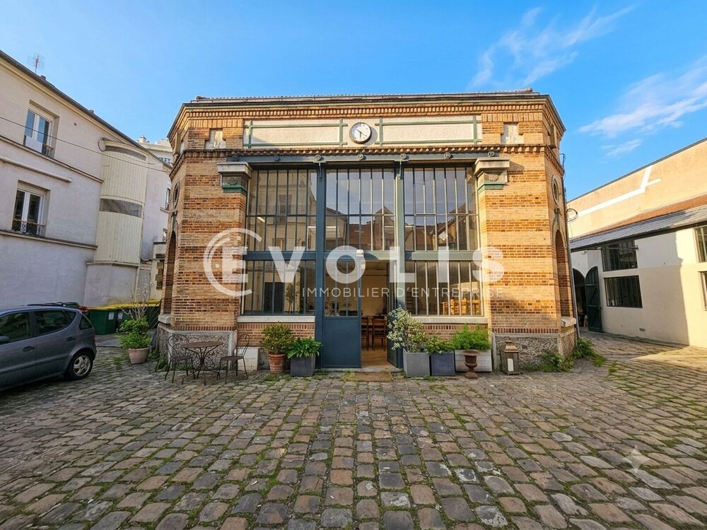   Locaux d'activité - A LOUER - 204 m² divisibles à partir de 69 m² 