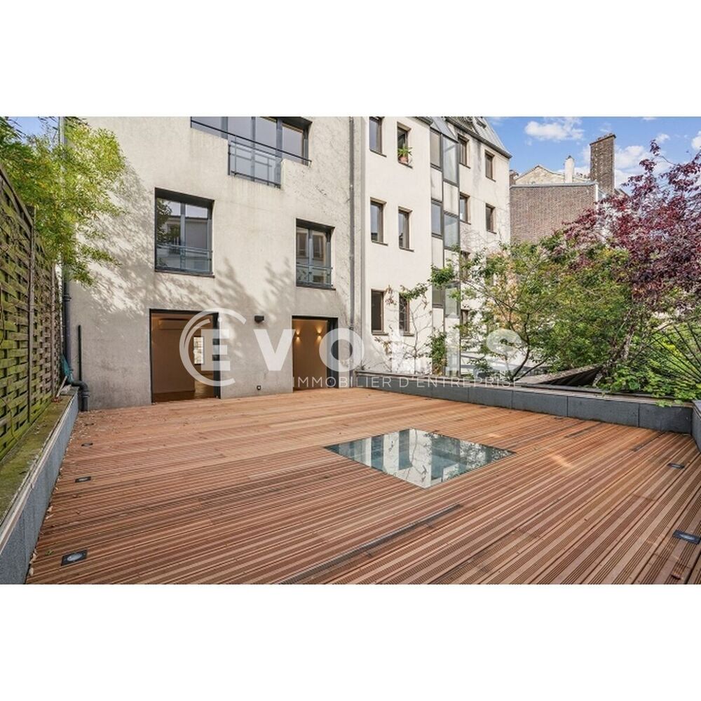   Bureaux - A LOUER - 1 118 m² non divisibles Paris 17
