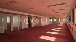   Bureaux - A VENDRE - 744 m² divisibles à partir de 176 m² Nanterre