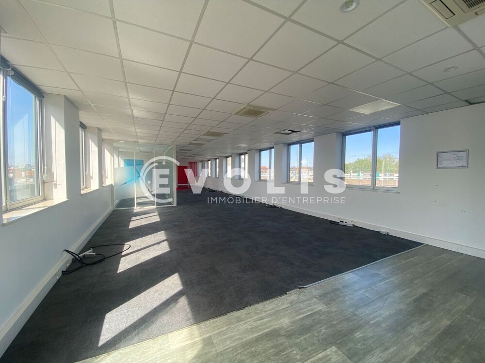   Immeuble situé au pied du RER A - 810 m² divisibles à partir de 250 m² Neuilly plaisance