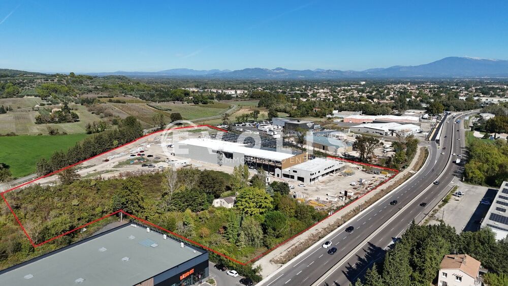   1 104 m²  usage Commerce - 1 104 m² non divisibles Sorgues
