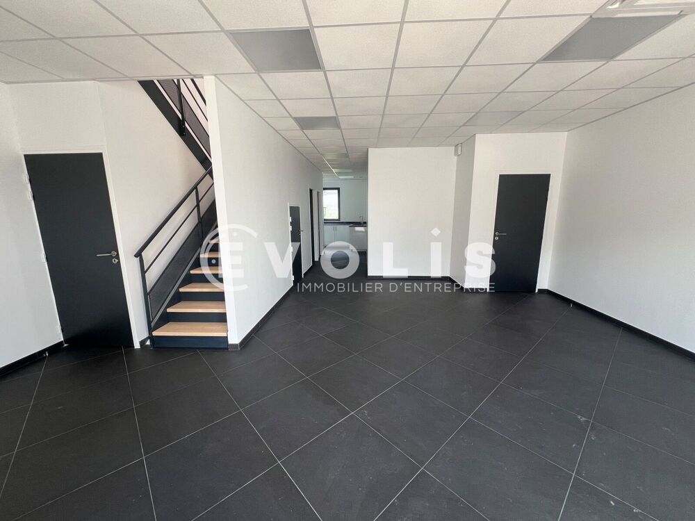   Bureaux - A LOUER - 140 m² non divisibles Saint pierre du perray