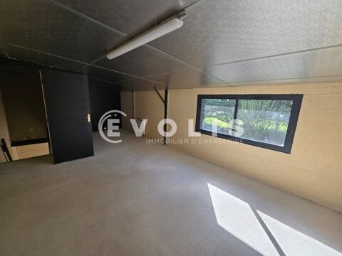   Locaux d'activité - A LOUER - 70 m² non divisibles 