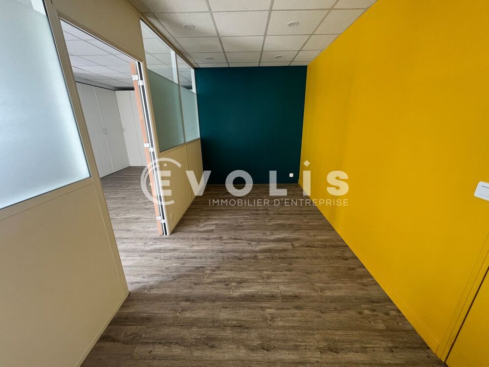   Bureaux - A VENDRE - 62 m² non divisibles Bussy saint georges