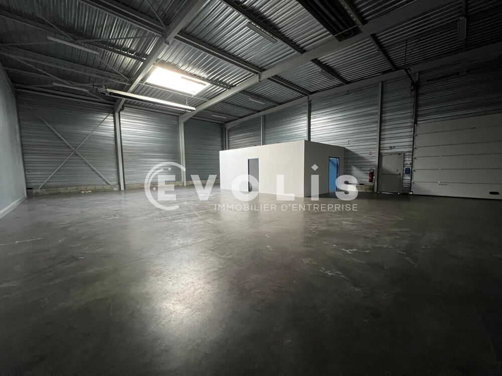   LOCAL D'ACTIVITE A LOUER SUR TERRAIN INDEPENDANT - 870 m² non divisibles Vourles