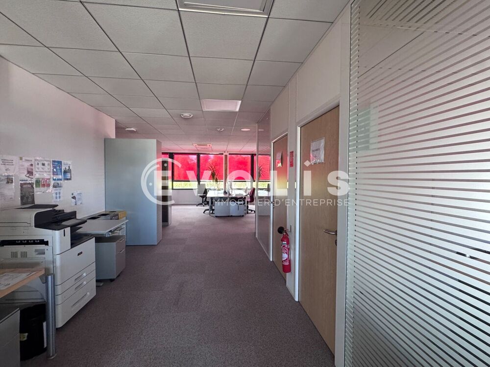   Bureaux - A LOUER - 969 m² divisibles à partir de 119 m² Saint priest