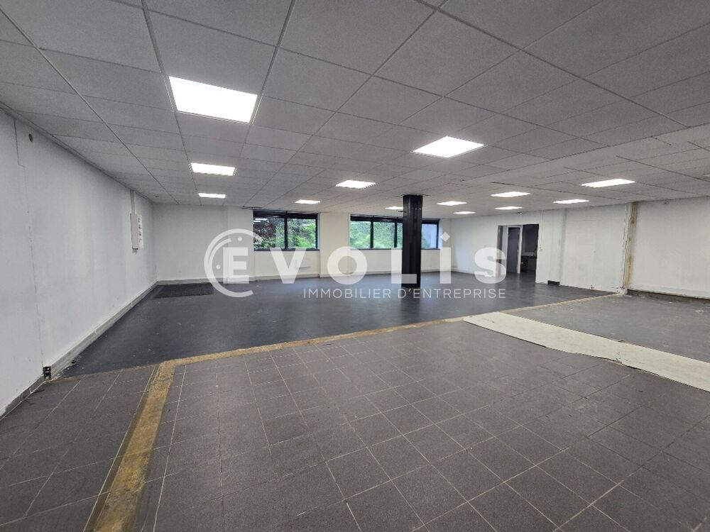  Locaux d'activité - A LOUER - 206 m² divisibles à partir de 61 m² Les ulis