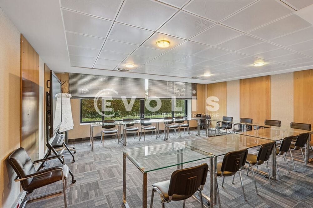   Bureaux - A LOUER - 640 m² divisibles à partir de 24 m² Lieusaint