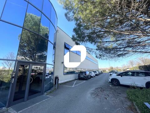 BUREAUX + ESPACE DE STOCKAGE A LOUER - 295 m² non divisibles 2917 69120 Vaulx en velin