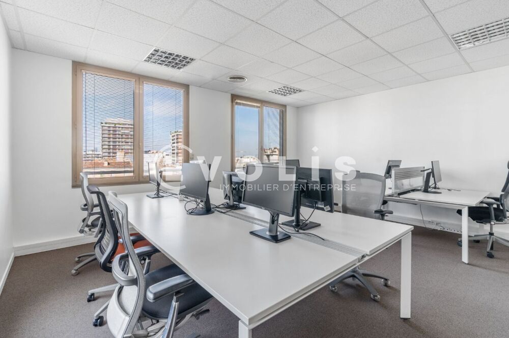   Bureaux - A LOUER - 170 m² non divisibles Paris 11
