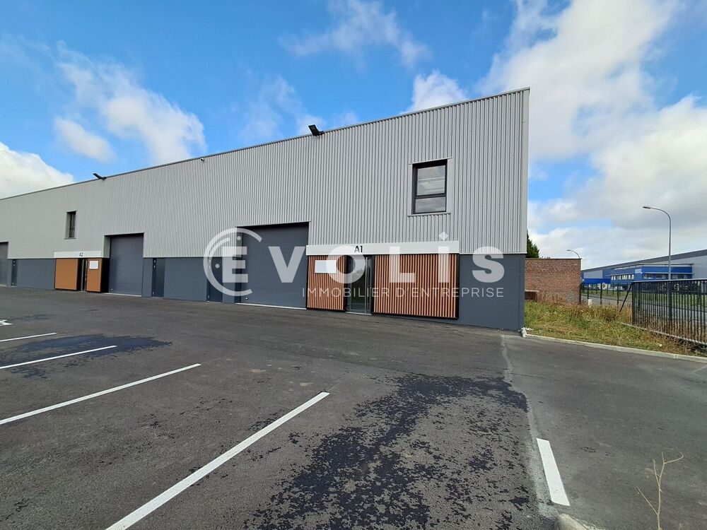   Locaux d'activité - A LOUER - 351 m² divisibles à partir de 170 m² 