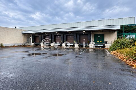  Locaux d'activité - A LOUER - 6 780 m² non divisibles 