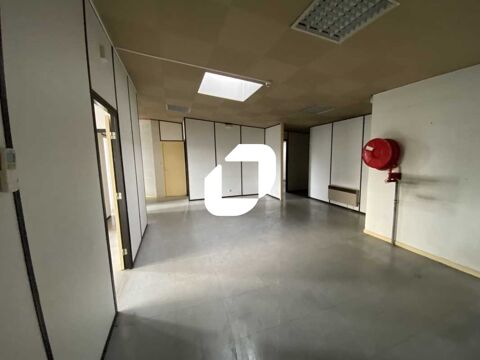 Entrepôts - A LOUER - 3 022 m² non divisibles 15362 33560 Carbon blanc