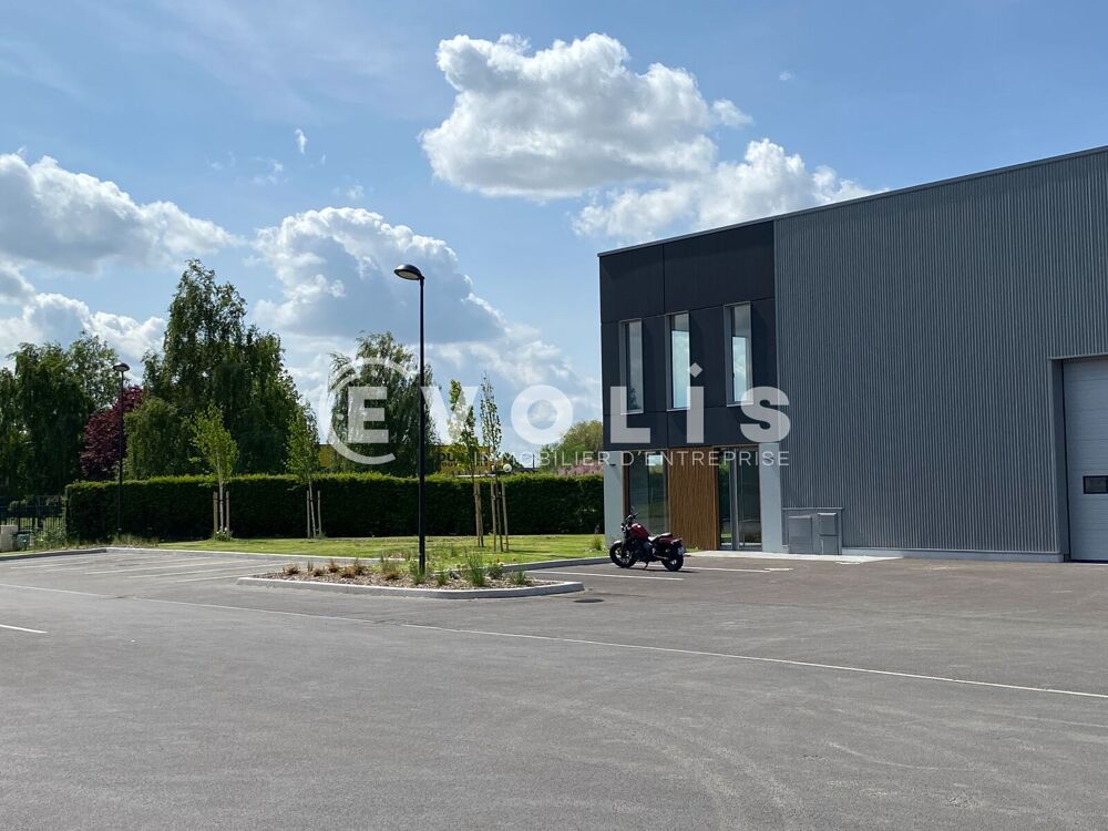   Locaux d'activité - A LOUER - 670 m² non divisibles 