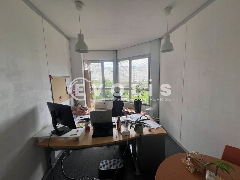   Bureaux - A VENDRE - 695 m² divisibles à partir de 347 m² Noisy le grand