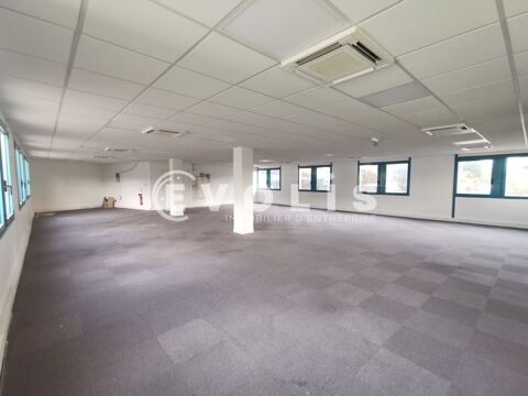   AU PIED DU RER B / TERRASSE PRIVATIVE - 806 m² divisibles à partir de 384 m² 