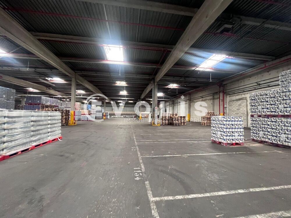   Locaux d'activité - A LOUER - 35 846 m² divisibles à partir de 5 966 m² Saint quentin fallavier
