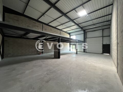   A LOUER à VILLETTE D'ANTHON - 909 m² divisibles à partir de 218 m² 