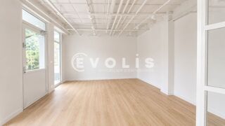   Bureaux - A LOUER - 220 m² non divisibles Suresnes
