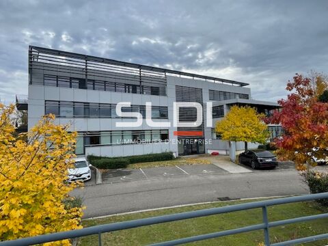 B&acirc;t. B3 - 173 m&sup2; non divisibles 1802 69800 Saint priest