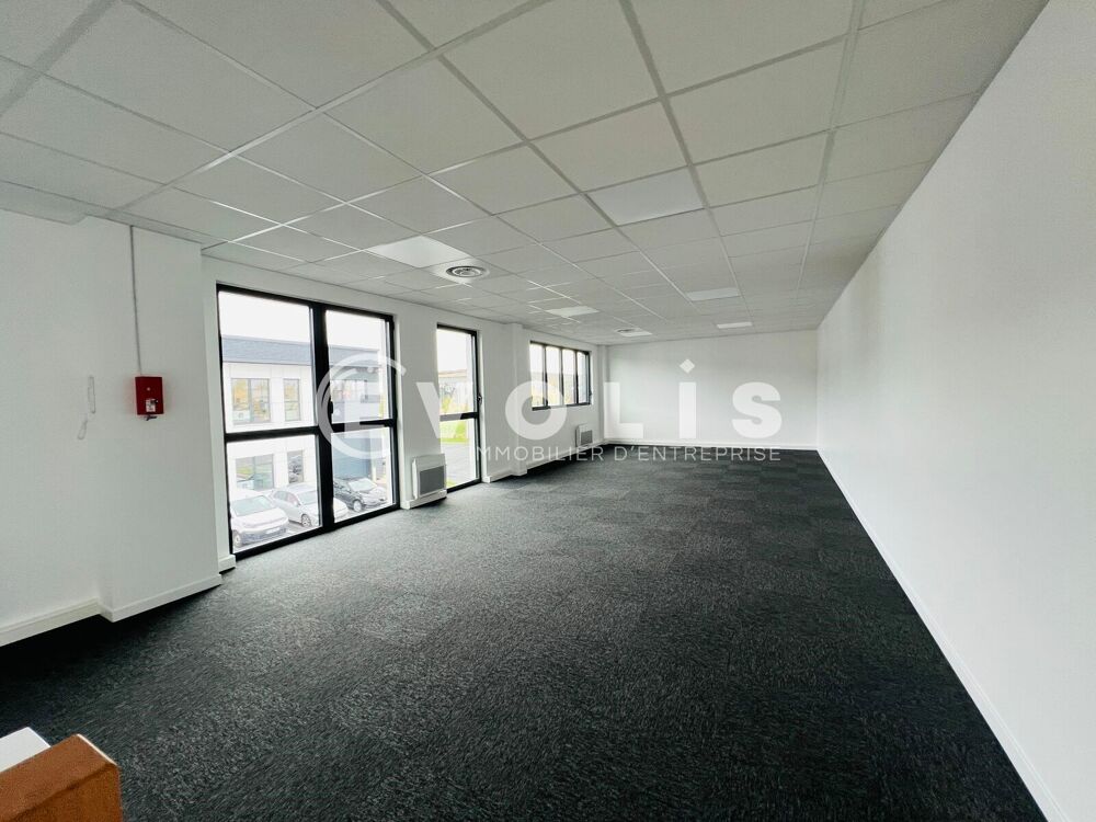   Locaux d'activité - A VENDRE - 580 m² divisibles à partir de 290 m² Lieusaint