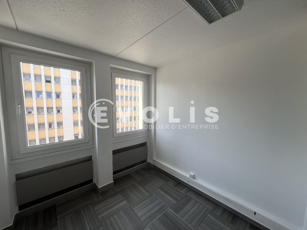   PROCHE METRO 8 - BUREAUX A LOUER - 97 m² non divisibles Creteil