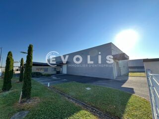   LOCAL D'ACTIVITE A LOUER SUR TERRAIN INDEPENDANT - 870 m² non divisibles Vourles