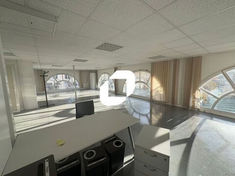 HYPER CENTRE POISSY - 209 m&sup2; divisibles &agrave; partir de 91 m&sup2; 3832 78300 Poissy