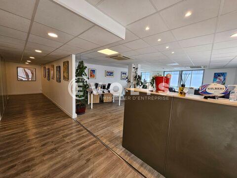   Bureaux - A LOUER - 143 m² non divisibles 