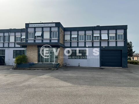   Locaux d'activité - A VENDRE OU A LOUER - 2 275 m² non divisibles 