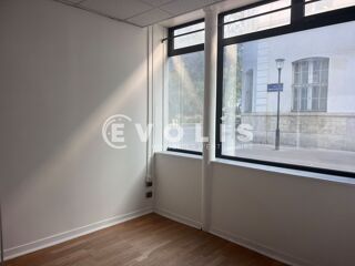   Bureaux - A VENDRE - 183 m² non divisibles Paris 14