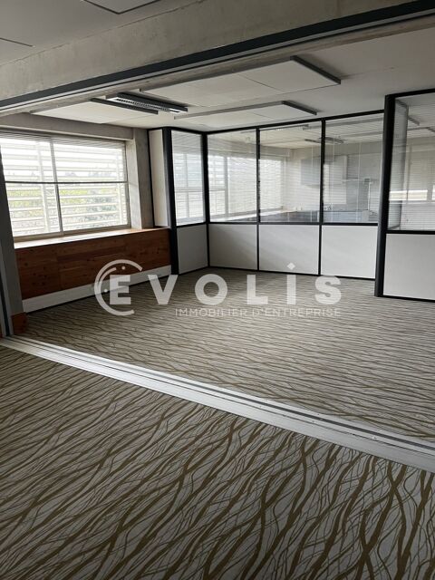   Bureaux - A LOUER - 234 m² non divisibles 