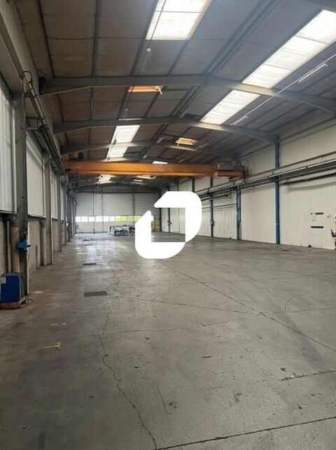 LOCAUX AVEC PONTS ROULANTS - 1&nbsp;910 m&sup2; non divisibles 8754 01360 Beligneux