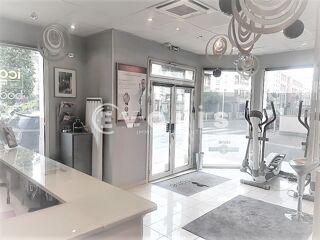   Locaux commerciaux - A LOUER - 90 m² non divisibles Montrouge
