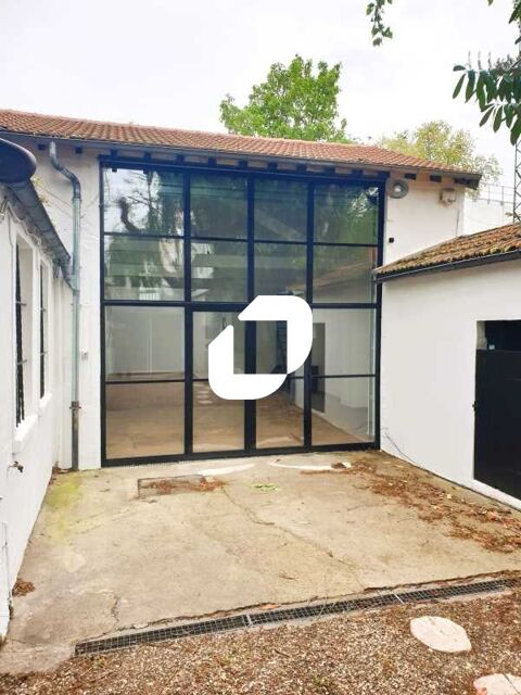 Bureaux et Activit&eacute;s - A VENDRE OU A LOUER - 182 m&sup2; non divisibles 944000 94200 Ivry sur seine