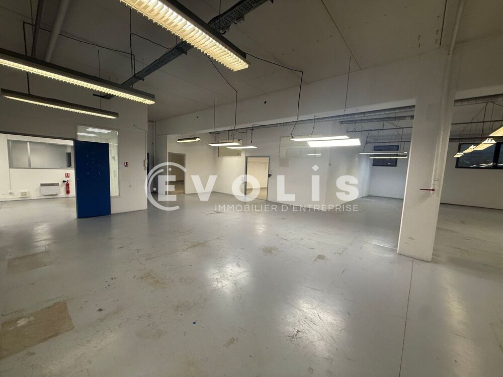   Locaux d'activité - A LOUER - 600 m² non divisibles Vitry sur seine