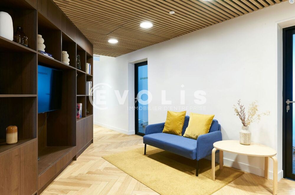   Bureaux - A LOUER - 450 m² non divisibles Paris 2
