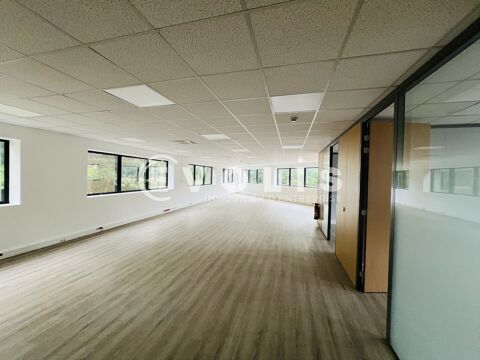 Bureaux - A LOUER - 584 m&sup2; non divisibles 6813 77420 Champs sur marne